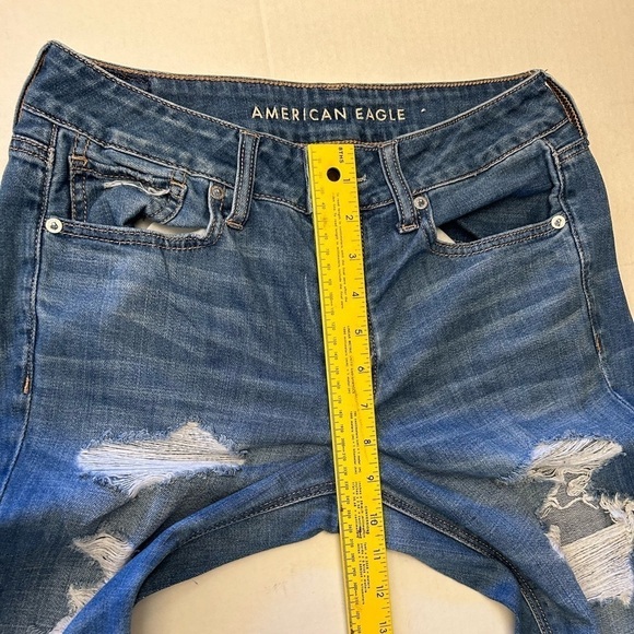 American Eagle Tom Girl button fly distressed medium wash denim jeans Sz-2R U14 - Picture 7 of 10